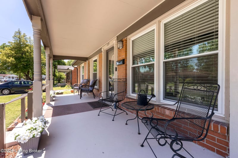 105 Danny Ct, Louisville, KY 40214