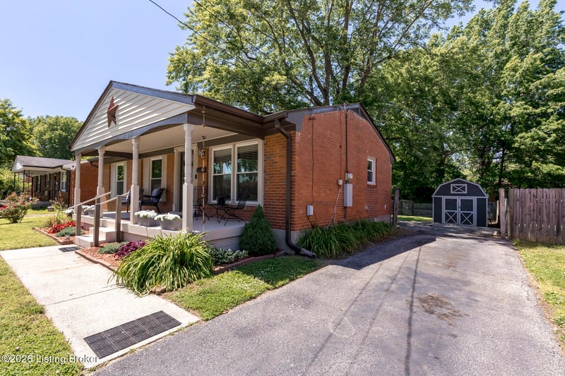 105 Danny Ct, Louisville, KY 40214