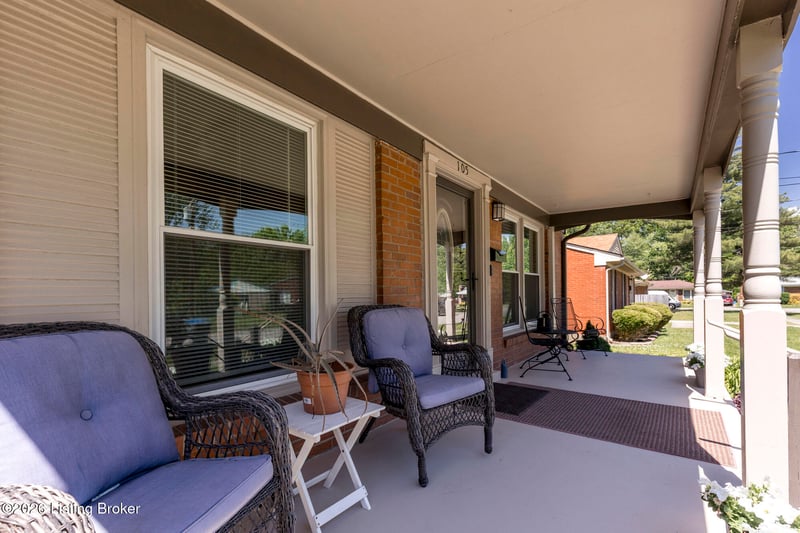 105 Danny Ct, Louisville, KY 40214