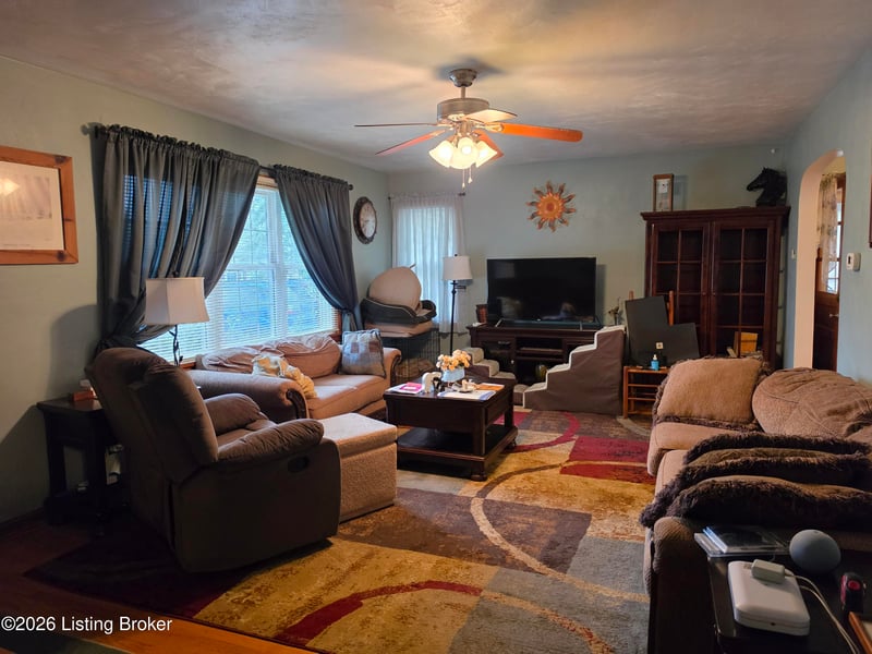 105 Greenhill Dr, Campbellsville, KY 42718