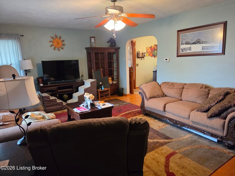 105 Greenhill Dr, Campbellsville, KY 42718