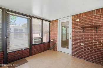 105 Huron Ct, Shepherdsville, KY 40165