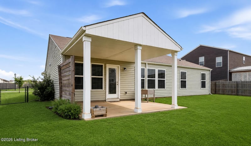 105 Mountain Stone Ct, Shepherdsville, KY 40165