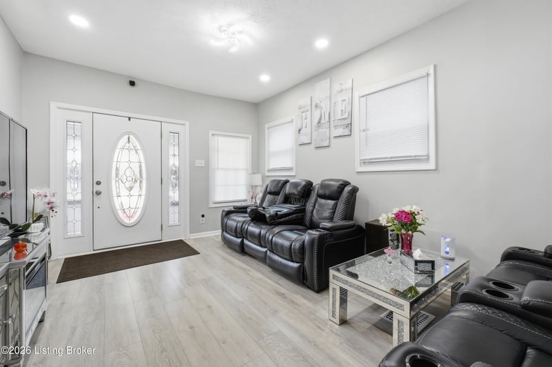105 S 43rd St, Louisville, KY 40212