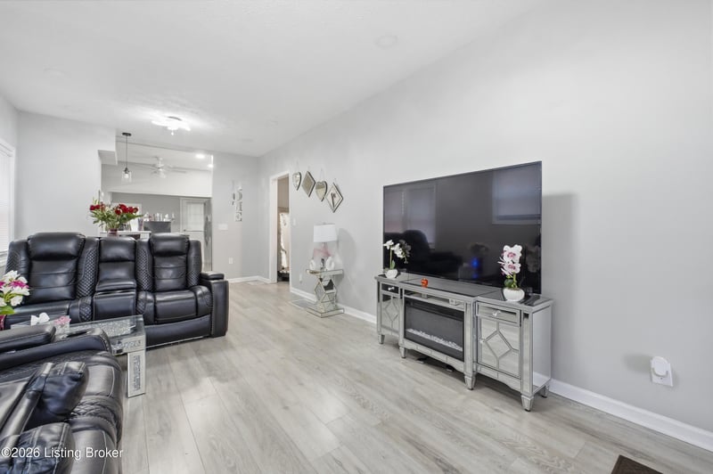 105 S 43rd St, Louisville, KY 40212
