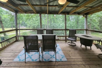 105 Tulip Ln, Mammoth Cave, KY 42259