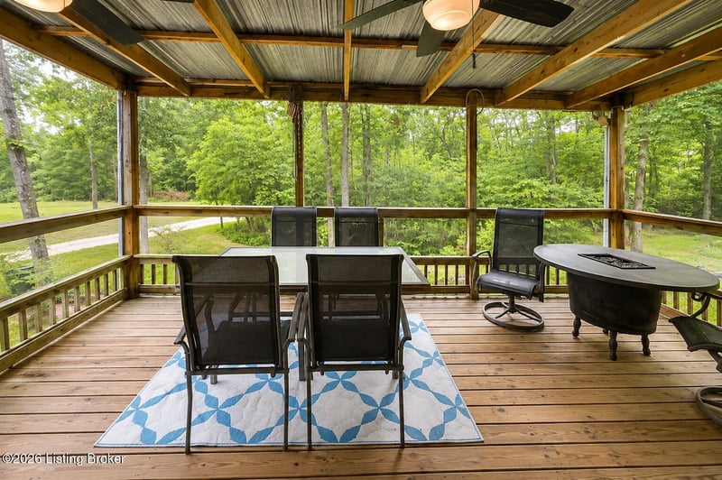 105 Tulip Ln, Mammoth Cave, KY 42259