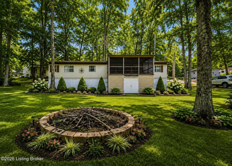 105 Tulip Ln, Mammoth Cave, KY 42259