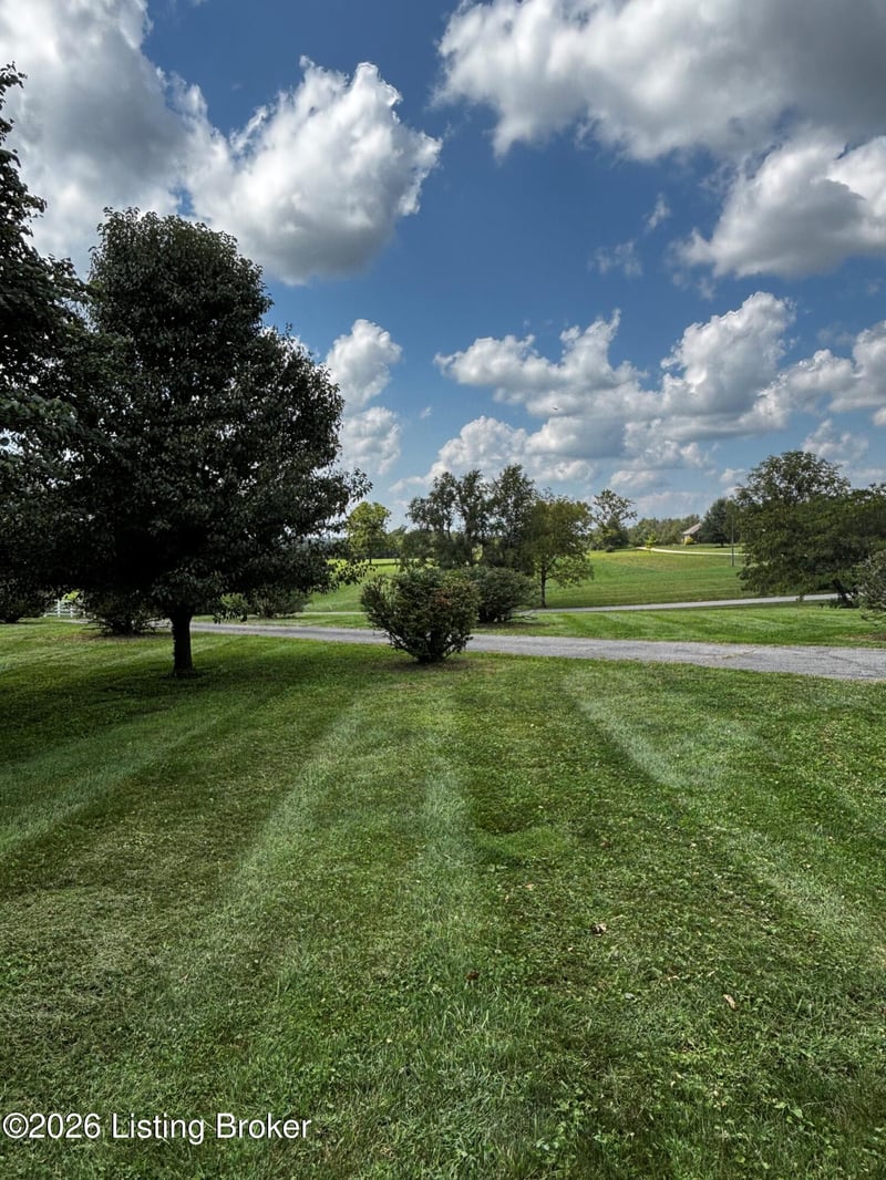 1050 Hebron Rd, Shelbyville, KY 40065
