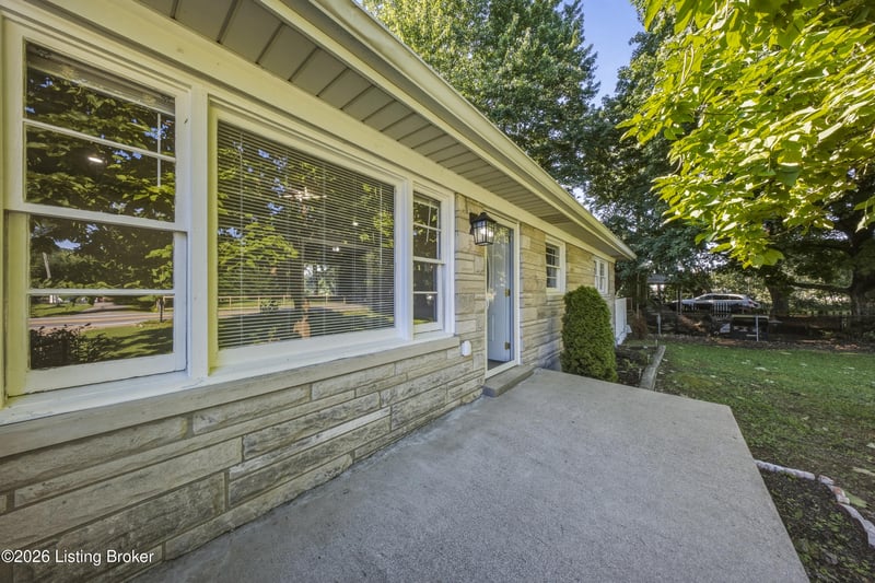 10501 Blue Lick Rd, Louisville, KY 40229