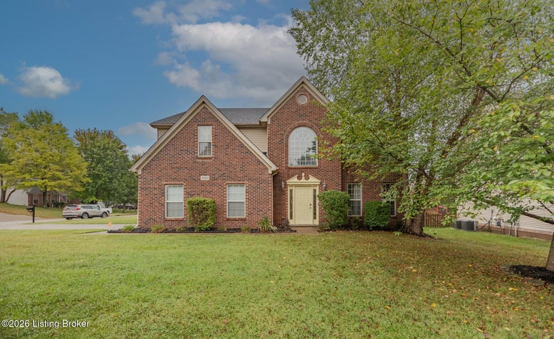 10501 Providence Dr, Louisville, KY 40291