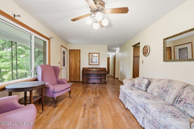 10506 Covered Bridge Rd, Prospect, KY 40059