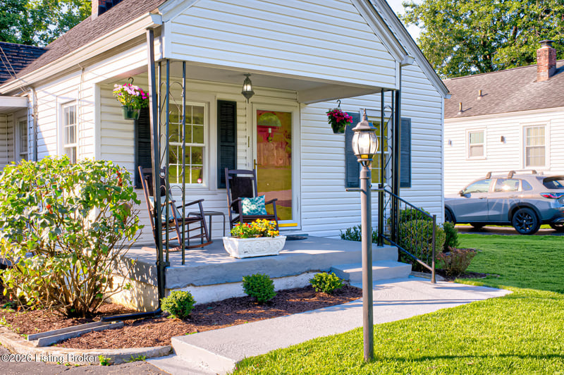 10506 Fairview Ave, Louisville, KY 40299