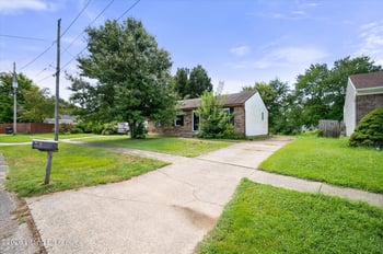 10508 Hill Peak Ct, Louisville, KY 40229