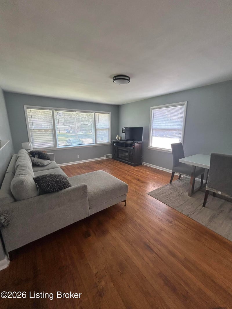 10508 Torrington Rd, Louisville, KY 40272