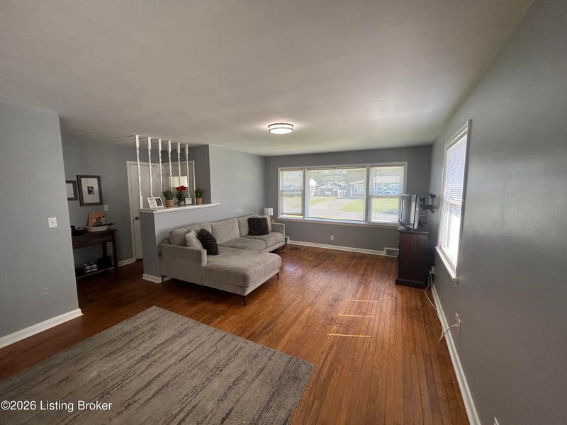 10508 Torrington Rd, Louisville, KY 40272