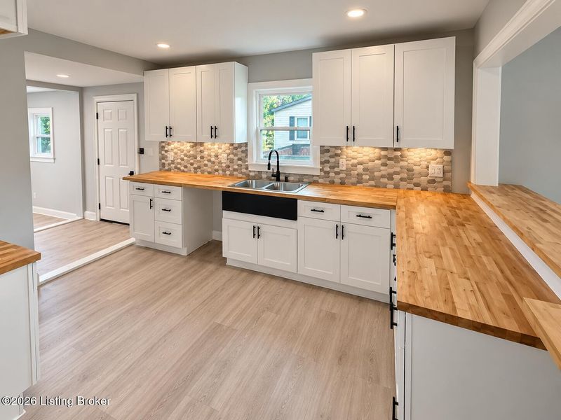10511 National Turnpike, Louisville, KY 40118