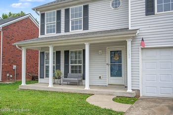 10514 Harrogate Ct, Louisville, KY 40229