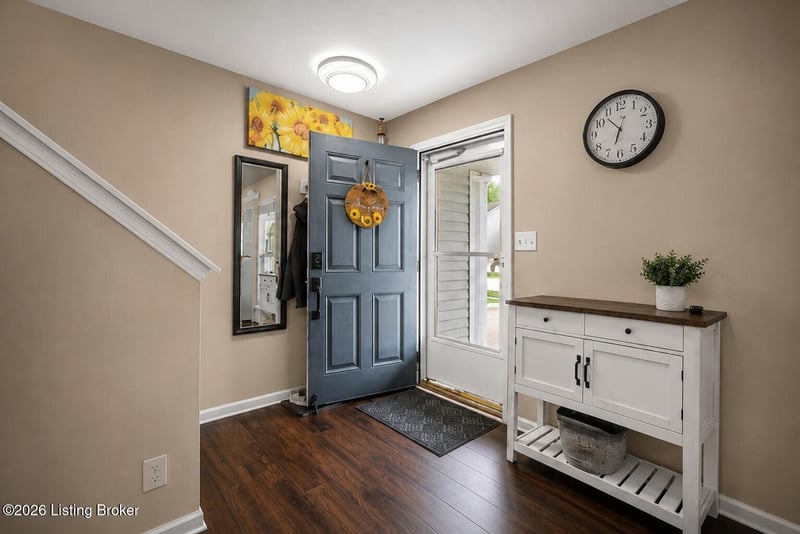 10514 Harrogate Ct, Louisville, KY 40229