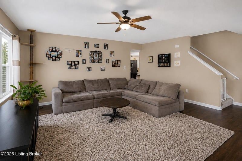 10514 Harrogate Ct, Louisville, KY 40229