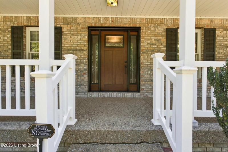 1052 Chapel Creek Trl, New Albany, IN 47150