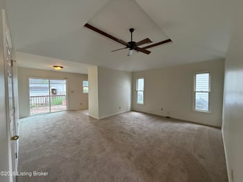 10526 Going Ct, Louisville, KY 40241