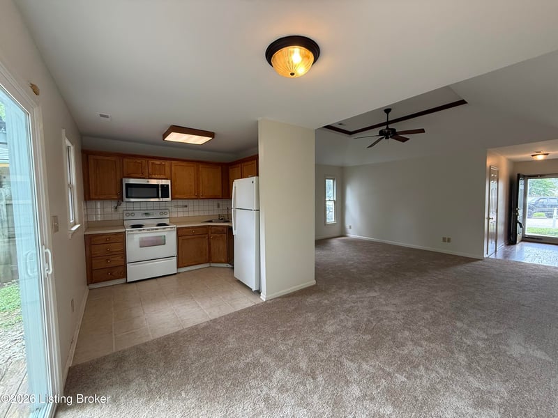 10526 Going Ct, Louisville, KY 40241