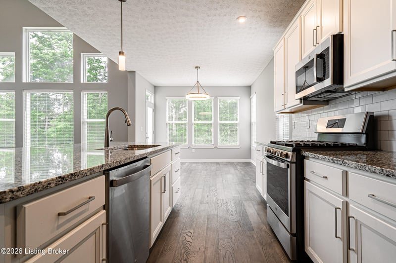 10536 Vista View Dr, Louisville, KY 40291
