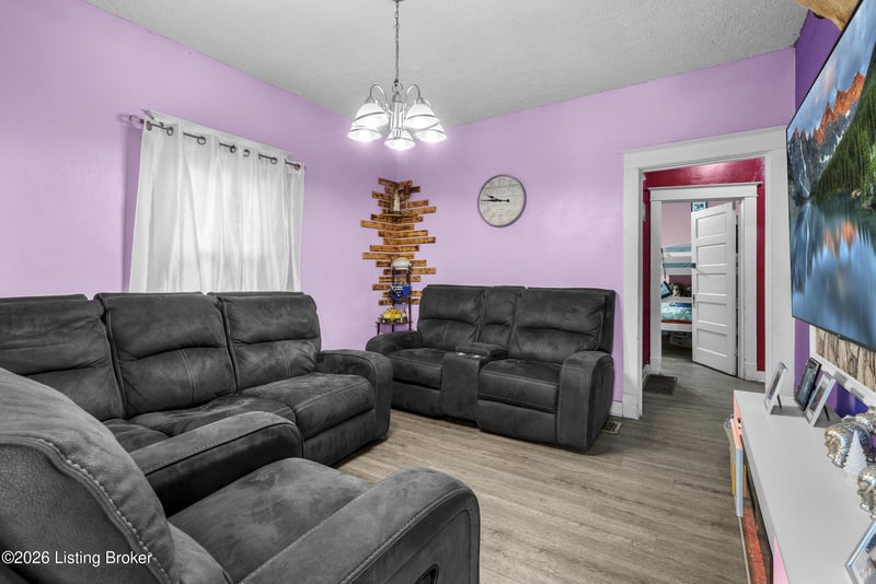 1057 S 43rd St, Louisville, KY 40211