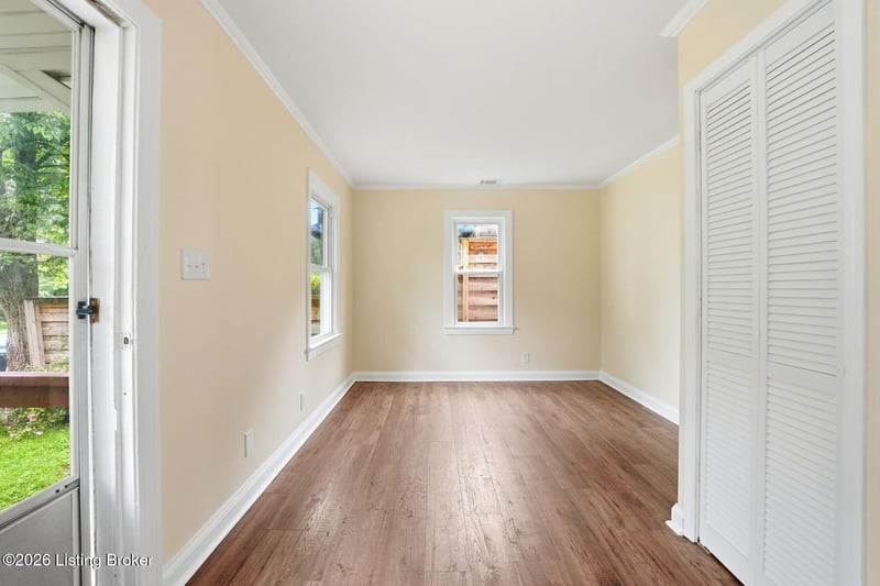 1059 Dixon Ave, Louisville, KY 40217