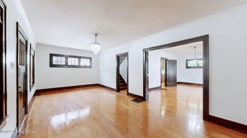 1059 Eastern Pkwy, Louisville, KY 40217