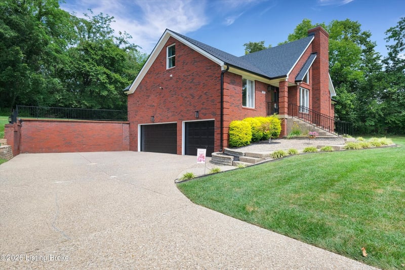 106 Cherry Hills Ln, Louisville, KY 40245