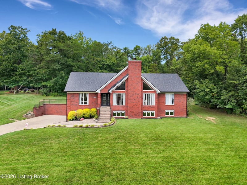 106 Cherry Hills Ln, Louisville, KY 40245