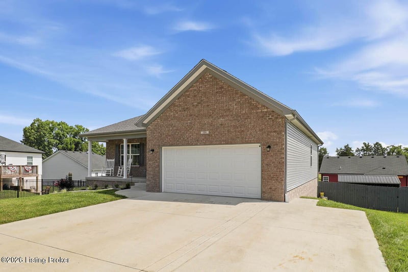106 Greenwell Crossing, Lebanon Junction, KY 40150