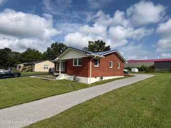 106 Meadow Ln, Greensburg, KY 42743