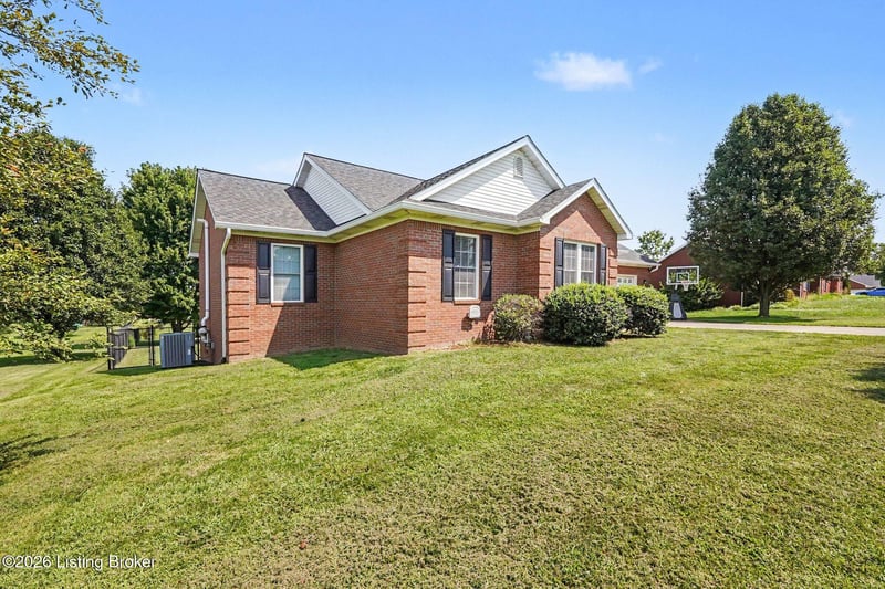 106 Sunfish Creek Dr, Bardstown, KY 40004
