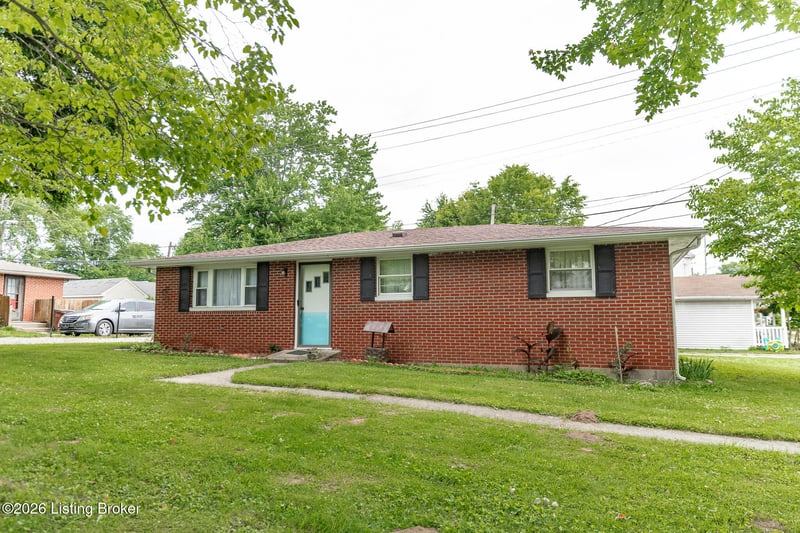 106 W 1st St, Hanover, IN 47243