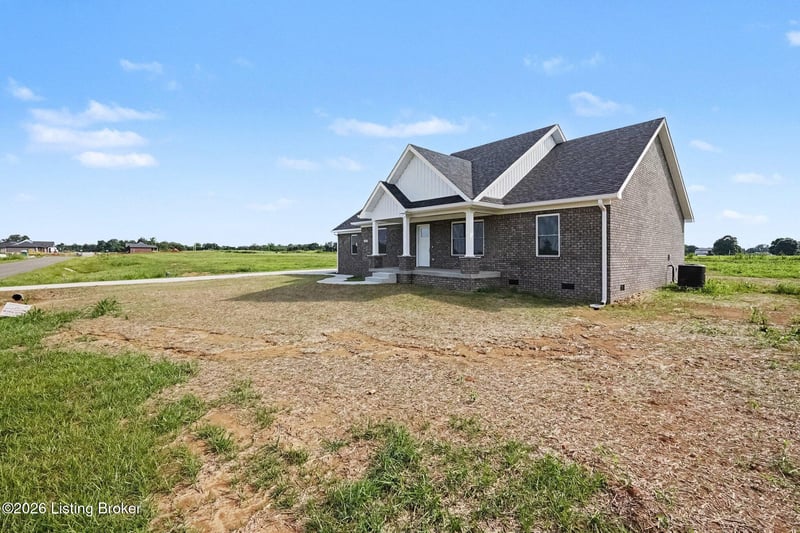 106 Woodford Dr, Bardstown, KY 40004