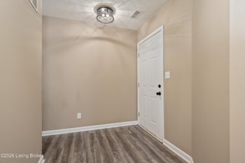 10602 Avenel Ct, Louisville, KY 40291