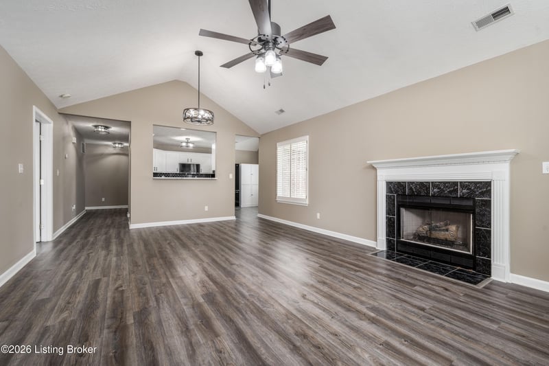 10602 Avenel Ct, Louisville, KY 40291