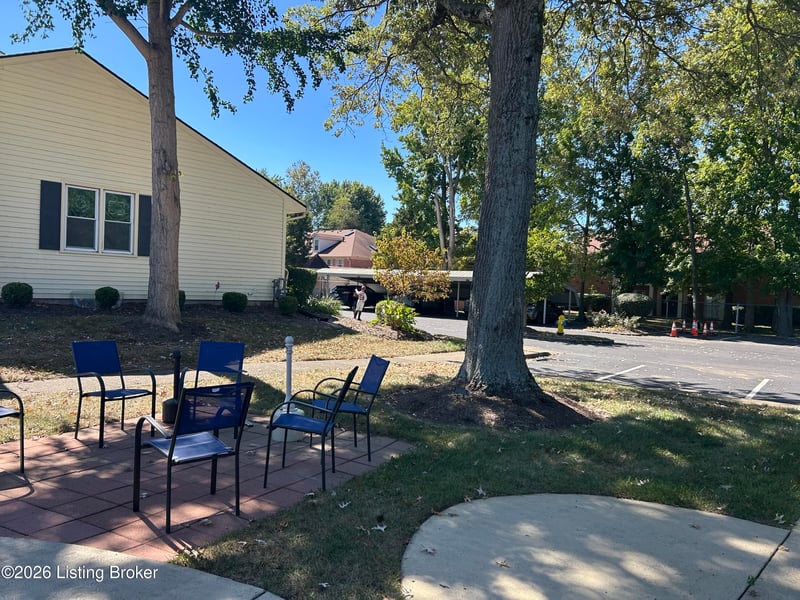 10605 Sycamore Trl, Louisville, KY 40223