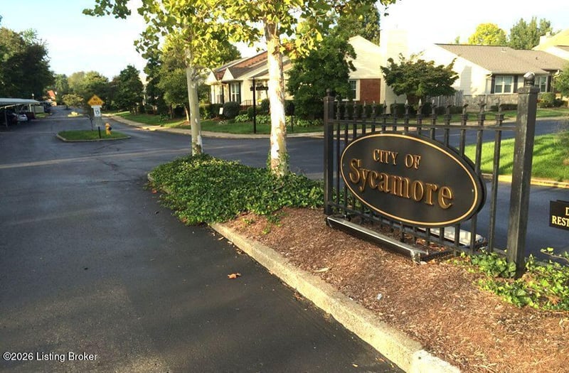 10605 Sycamore Trl, Louisville, KY 40223
