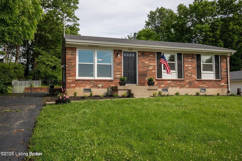 10607 Fairview Ave, Jeffersontown, KY 40299