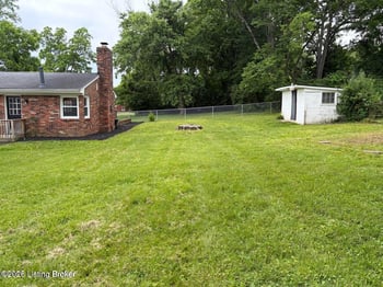 10607 Fairview Ave, Jeffersontown, KY 40299
