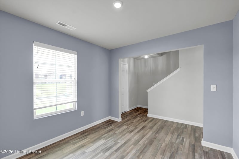 1061 Shady Brook Ln, Louisville, KY 40229