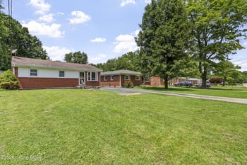10612 Charlene Dr, Fairdale, KY 40118