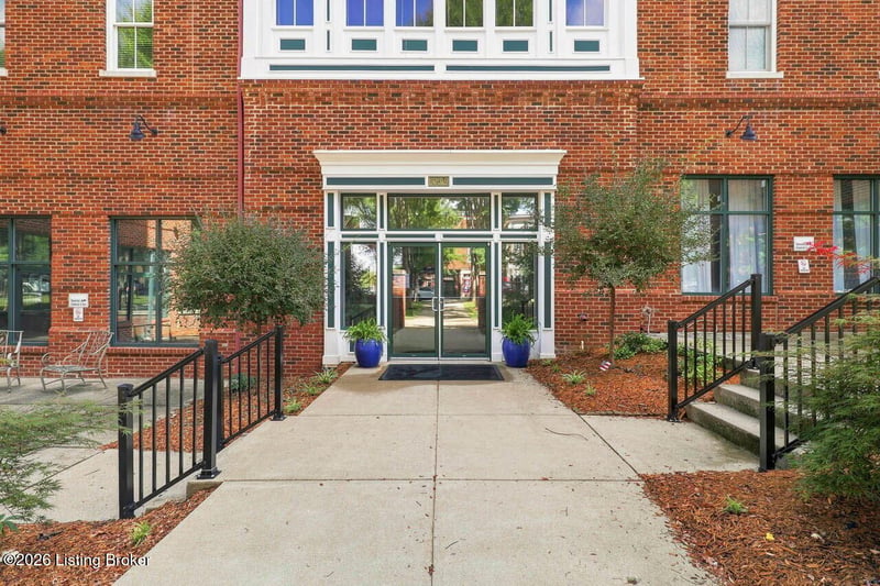10619 Meeting St #202, Prospect, KY 40059