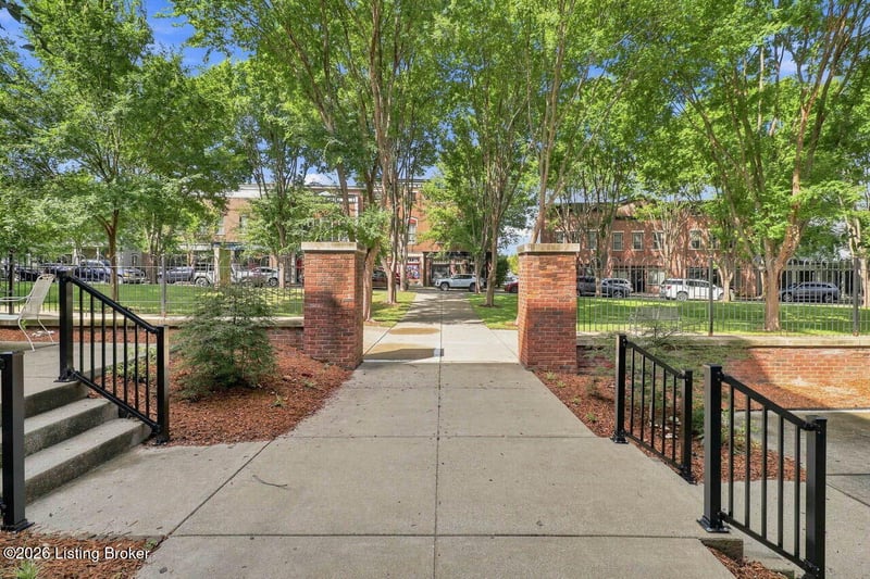 10619 Meeting St #202, Prospect, KY 40059
