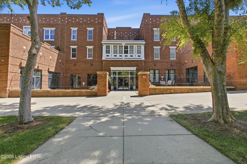 10619 Meeting St #204, Prospect, KY 40059