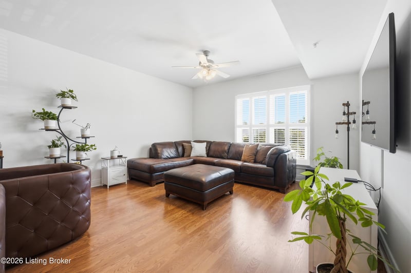 10619 Meeting St #204, Prospect, KY 40059
